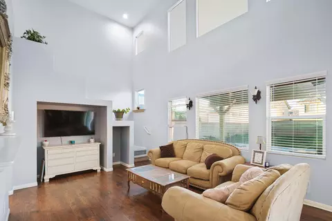 4411 Jonathon St, Lancaster, CA 93536 photo 4