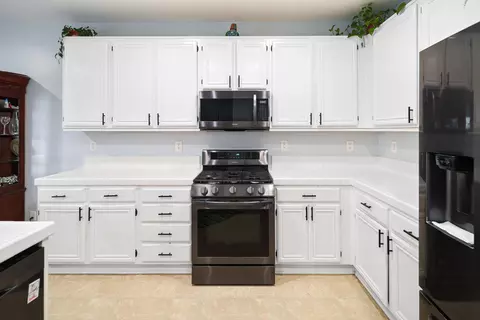 4411 Jonathon St, Lancaster, CA 93536 photo 9