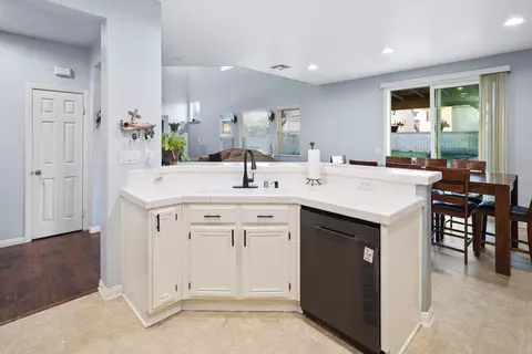 4411 Jonathon St, Lancaster, CA 93536 photo 10