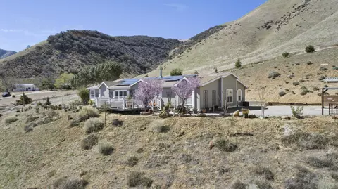601 Lance Ave, Lebec, CA 93243 photo 2