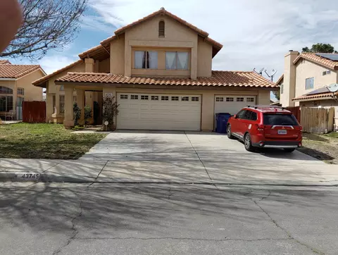 43745 Andale Ave, Lancaster, CA 93535 photo 2