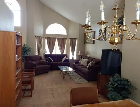 43745 Andale Ave, Lancaster, CA 93535 photo 9