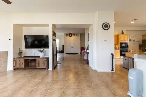 1311 Wild Olive Rd, Tehachapi, CA 93561 photo 4