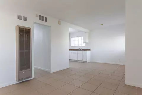 44030 Cedar Ave, Lancaster, CA 93534 photo 4