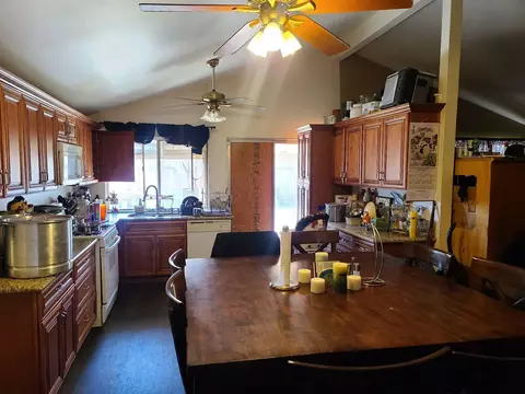 44148 Gingham Ave, Lancaster, CA 93535 photo 4