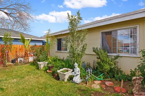 38550 35th St E, Palmdale, CA 93550 photo 6