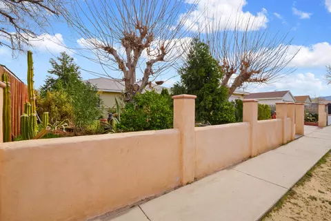 38550 35th St E, Palmdale, CA 93550 photo 3