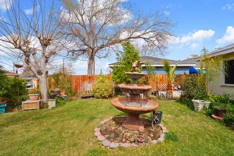 38550 35th St E, Palmdale, CA 93550 photo 5