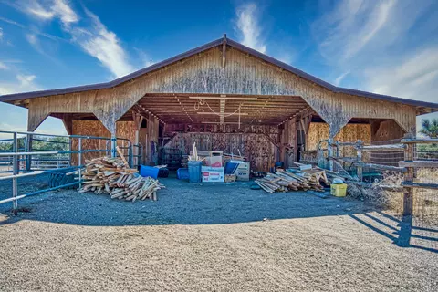 8950 Elm St, Phelan, CA 92371 photo 12
