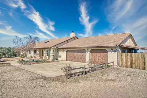 8950 Elm St, Phelan, CA 92371 photo 4