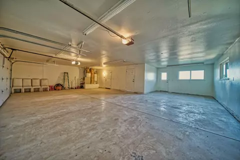 8950 Elm St, Phelan, CA 92371 photo 38