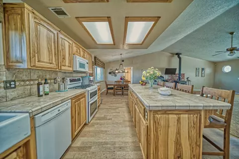 8950 Elm St, Phelan, CA 92371 photo 19