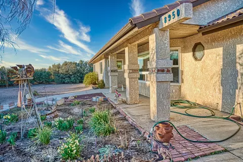 8950 Elm St, Phelan, CA 92371 photo 1