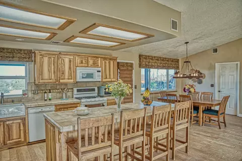 8950 Elm St, Phelan, CA 92371 photo 21