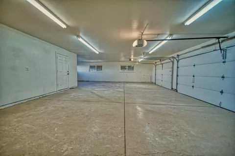 8950 Elm St, Phelan, CA 92371 photo 39