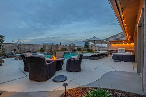 411 Mesquite Dr, Tehachapi, CA 93561 photo 5