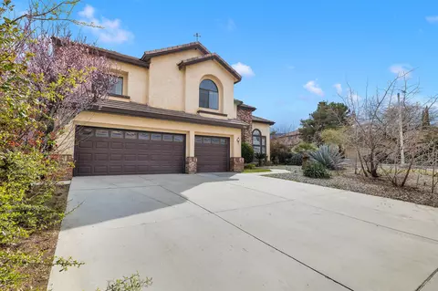 7222 Parkside Ln, Lancaster, CA 93536 photo 2