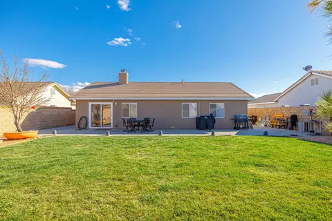 6133 Treehaven Ct, Lancaster, CA 93536 photo 23