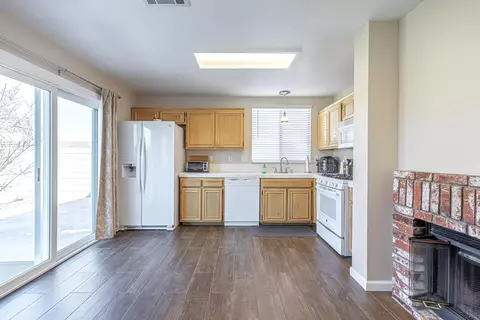 6133 Treehaven Ct, Lancaster, CA 93536 photo 9