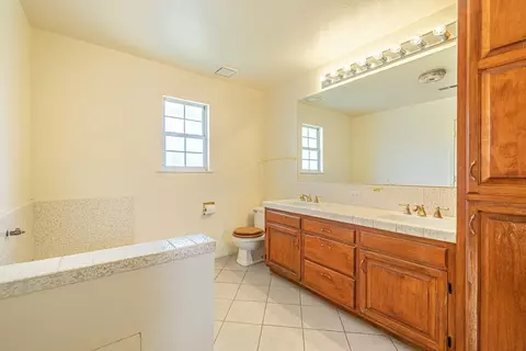 558 Foreston Dr, Palmdale, CA 93550 photo 16