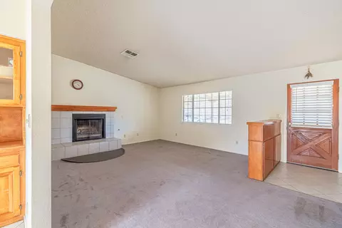 558 Foreston Dr, Palmdale, CA 93550 photo 5