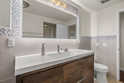 232 Junipero Ave #D3, Long Beach, CA 90803 photo 21
