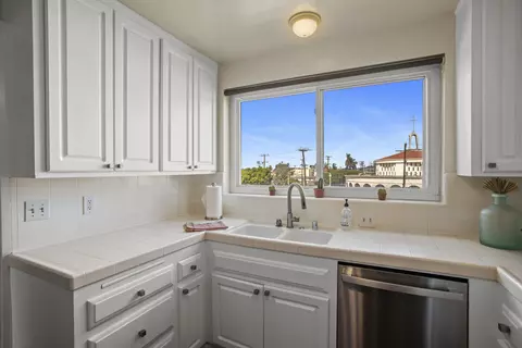 232 Junipero Ave #D3, Long Beach, CA 90803 photo 9