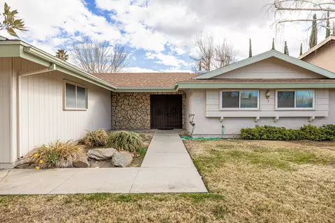 2528 Marcella St, Lancaster, CA 93536 photo 4