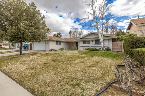2528 Marcella St, Lancaster, CA 93536 photo 1