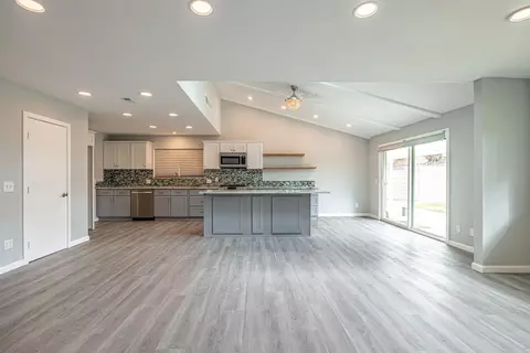 2528 Marcella St, Lancaster, CA 93536 photo 6