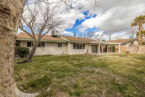 2528 Marcella St, Lancaster, CA 93536 photo 30