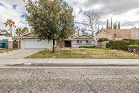 2528 Marcella St, Lancaster, CA 93536 photo 2