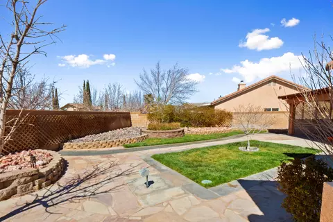 42863 Flag St, Lancaster, CA 93536 photo 38