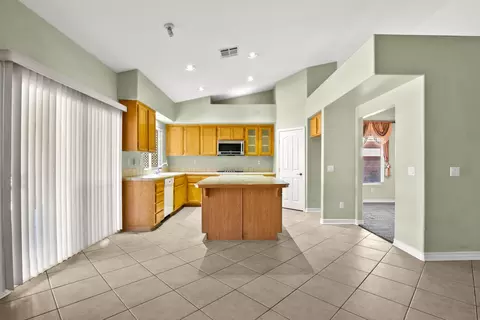 42863 Flag St, Lancaster, CA 93536 photo 11