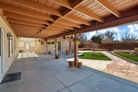 42863 Flag St, Lancaster, CA 93536 photo 35