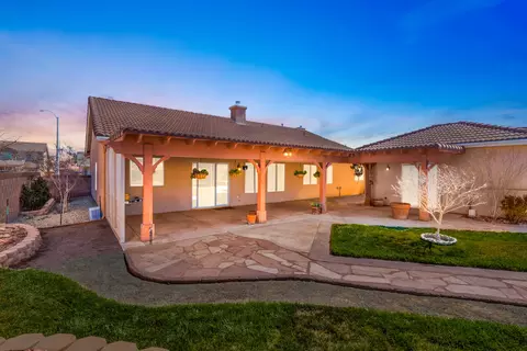42863 Flag St, Lancaster, CA 93536 photo 2