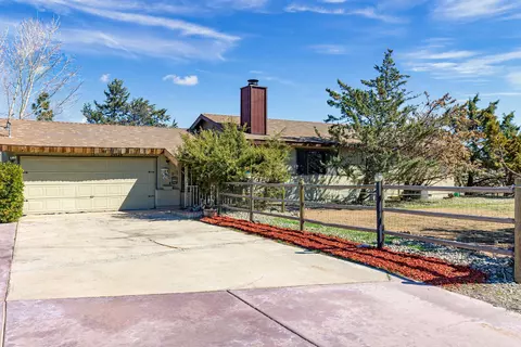 20128 Mesa Dr, Tehachapi, CA 93561 photo 1
