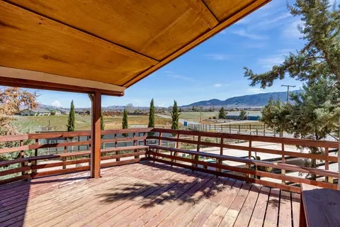 20128 Mesa Dr, Tehachapi, CA 93561 photo 22