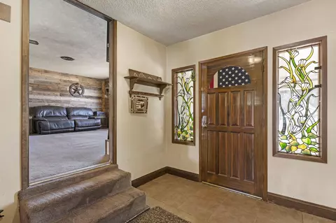 20128 Mesa Dr, Tehachapi, CA 93561 photo 3