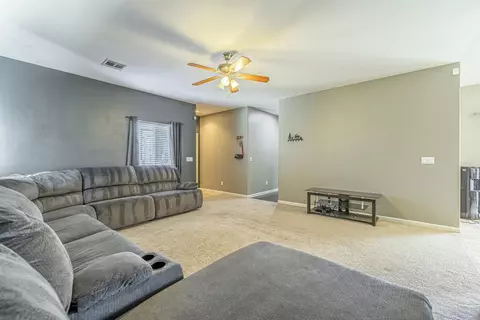 549 W Jackman St, Lancaster, CA 93534 photo 6