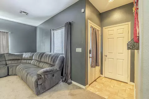 549 W Jackman St, Lancaster, CA 93534 photo 5