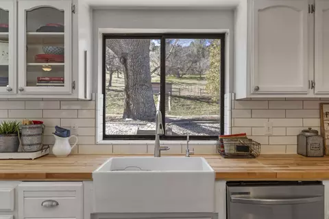 26700 Columbia Way, Tehachapi, CA 93561 photo 8