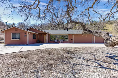 26700 Columbia Way, Tehachapi, CA 93561 photo 1
