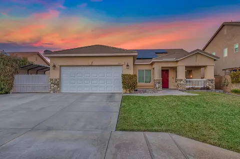 2037 Hart St, Lancaster, CA 93536 photo 2