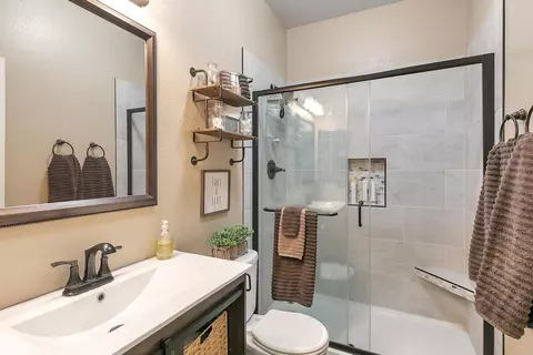 2037 Hart St, Lancaster, CA 93536 photo 22