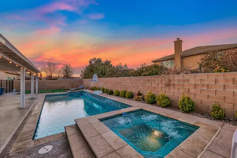 2037 Hart St, Lancaster, CA 93536 photo 3
