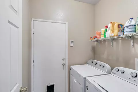 2037 Hart St, Lancaster, CA 93536 photo 27