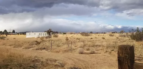 10580 Bob St, Mojave, CA 93501 photo 7