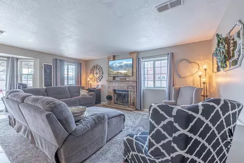 2846 Springfield Pl, Lancaster, CA 93536 photo 7