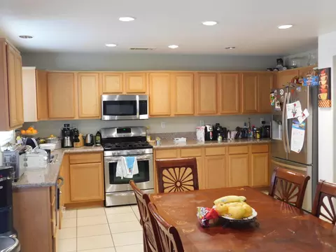 3107 Newgrove St E, Lancaster, CA 93535 photo 4